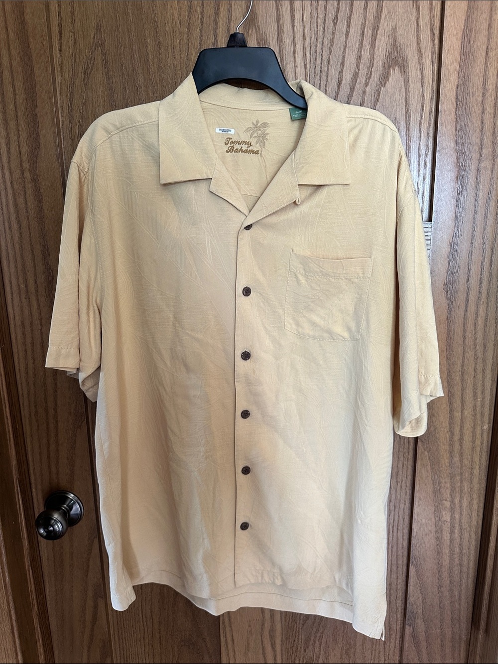 Tommy Bahama Men's light yellow 100% silk camp shirt.